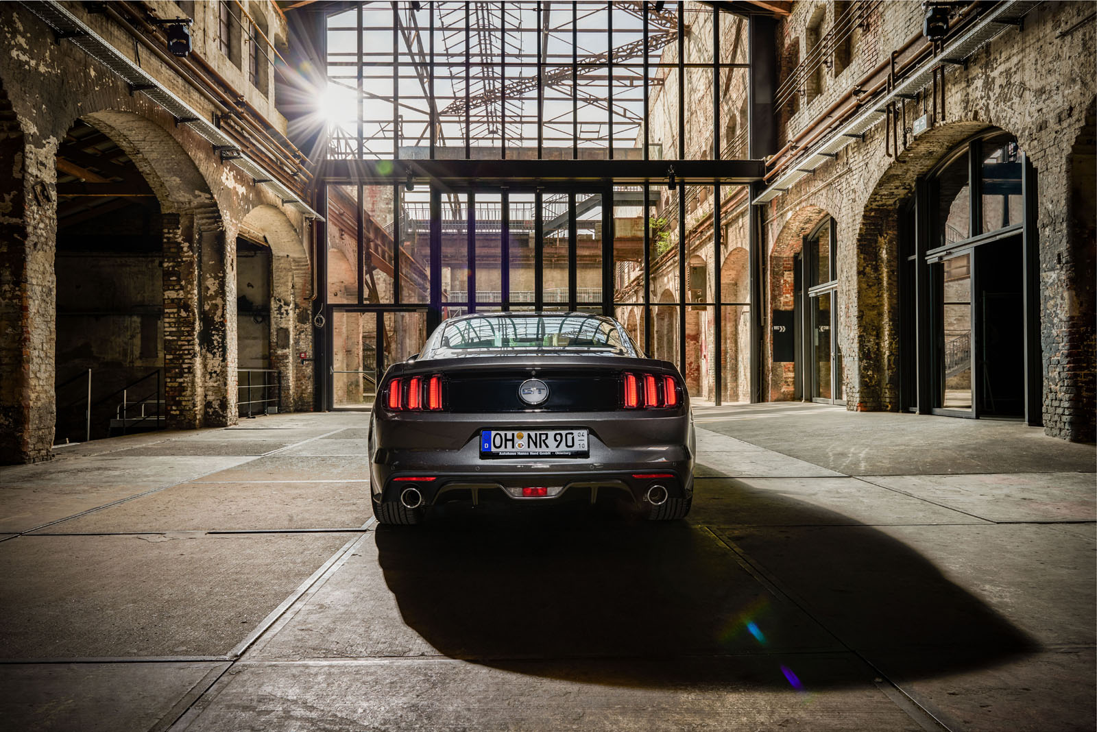Ford Mustang GT Industrie Halle